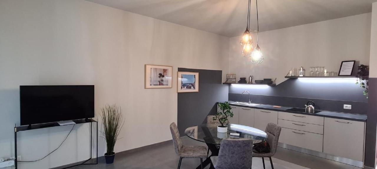 Etna Suite Design Apartments Катания Екстериор снимка
